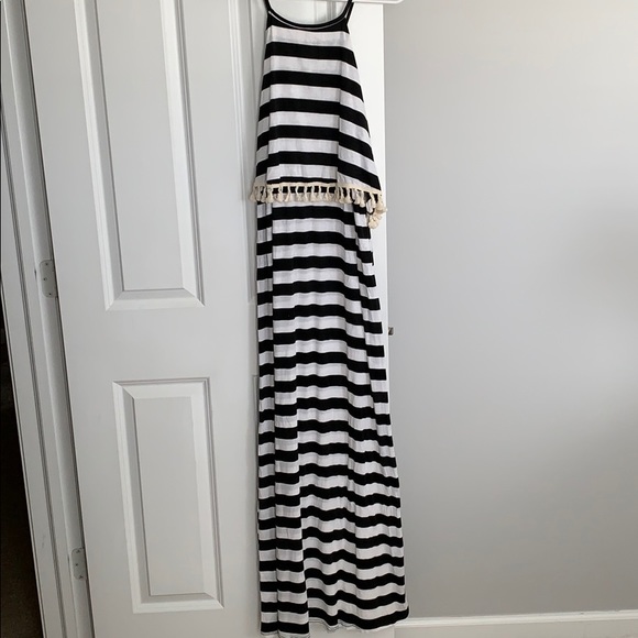 Bellamie Maxi Dress - Picture 3 of 4